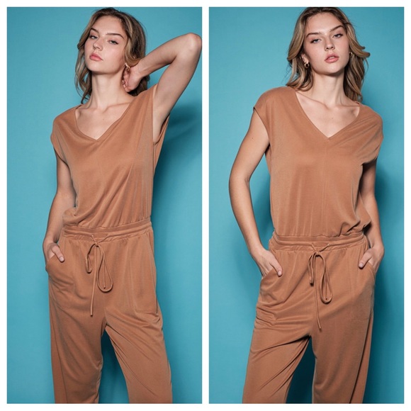 #33 V-Neck Stretch Jumpsuits - Picture 3 of 3